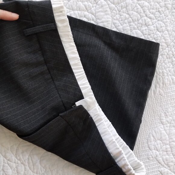 Pinstripe skort - Picture 1 of 3